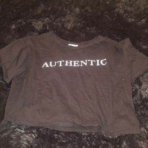 ✨Black crop top✨